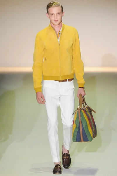 Look 4